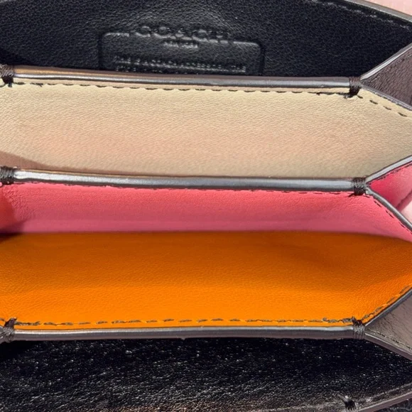 BNWT Authentic Coach Accordion Glovetanned Leather Card Holder – Style #27059 - Picture 5 of 6